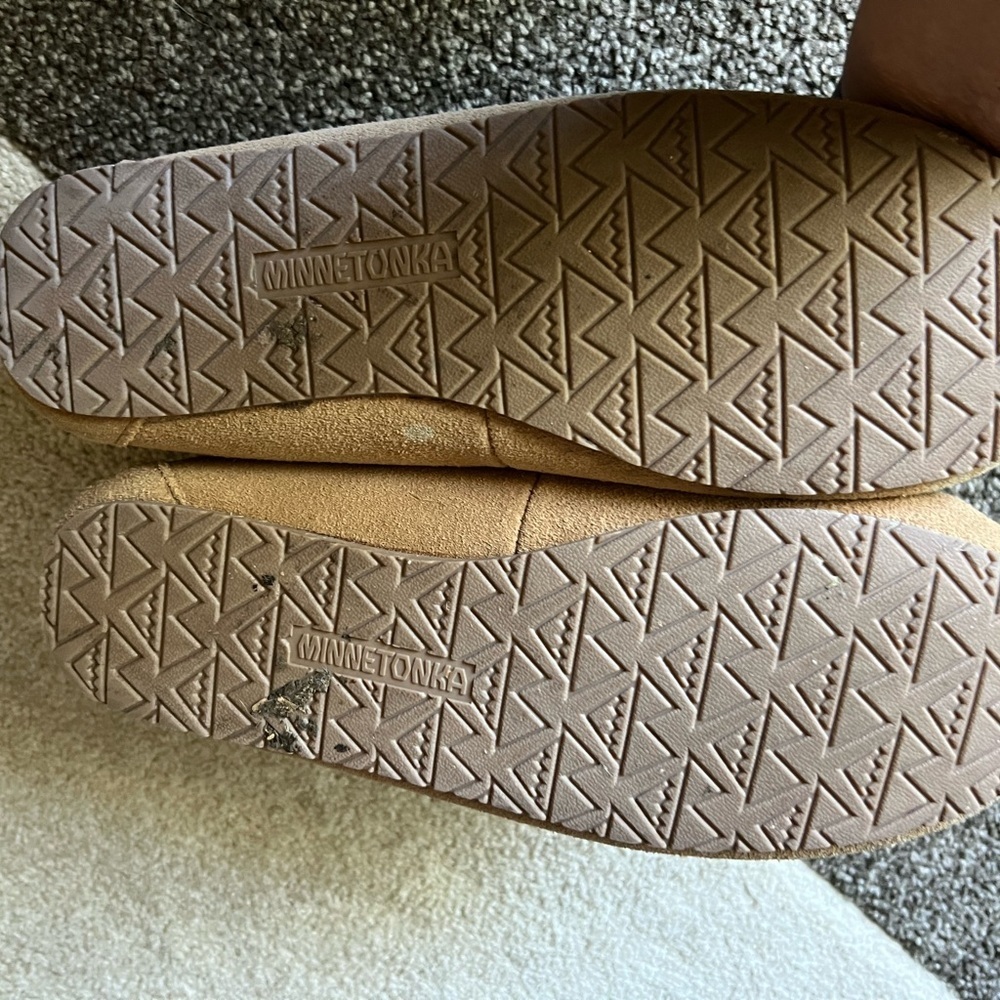Minnetonka Women Cally Moccasin Slippers - 10M - Picture 8 of 9